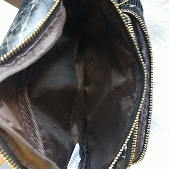 Black Marble Fanny Pack with Adjustable Strap - Picture 4 of 7